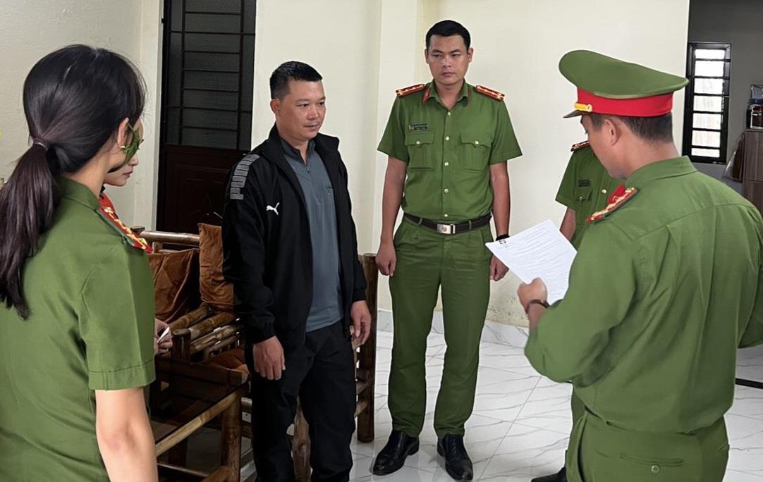 Cơ quan Cảnh sát điều tra CATX Điện Bàn thực hiện Lệnh giữ người trong trường hợp khẩn cấp đối với Nguyễn Kim Long
