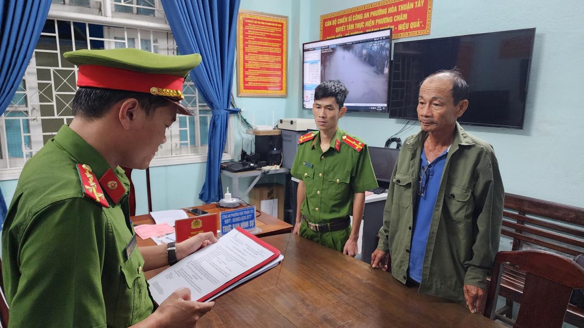 Cơ quan CSĐT Công an quận Hải Châu bắt tạm giam đối tượng Huỳnh Ngọc.