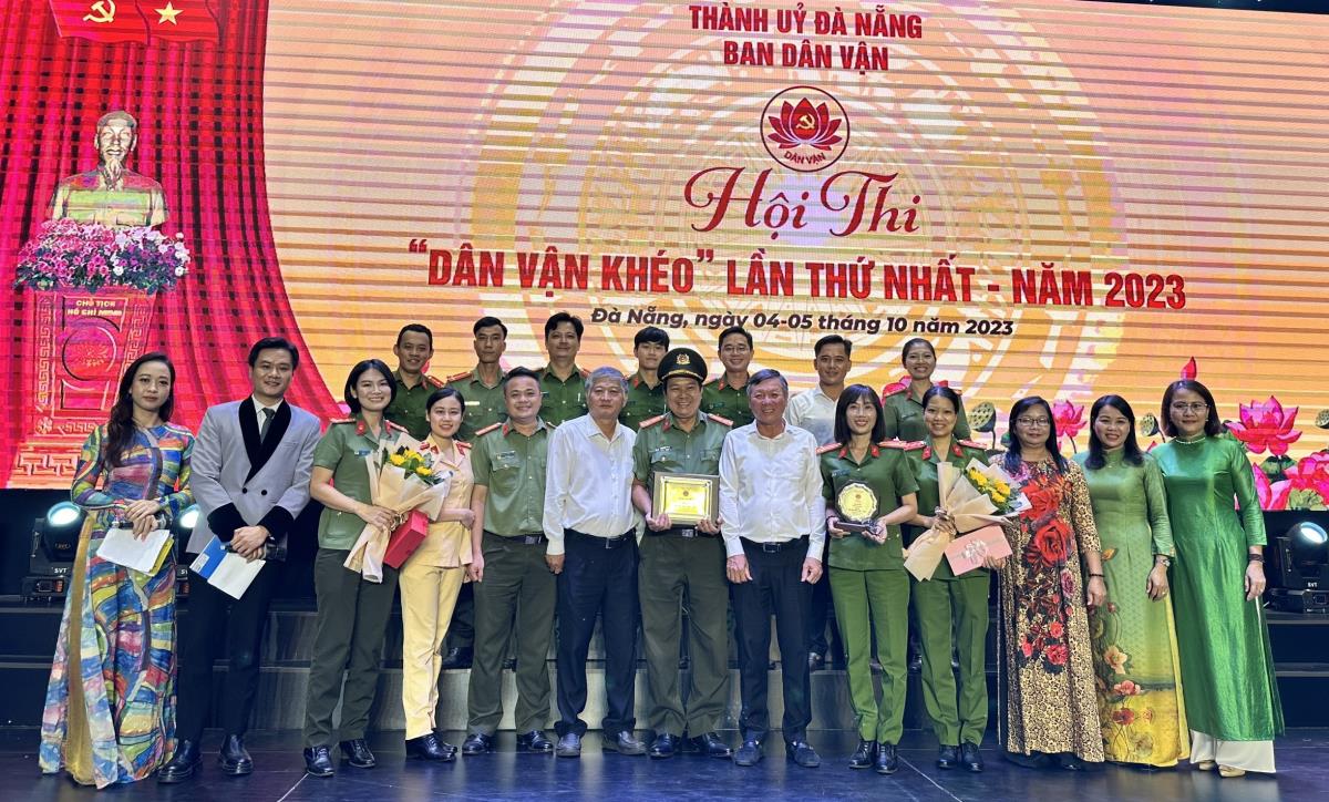 Đội thi Công an TP Đà Nẵng đoạt giải Nhất cuộc thi "Dân vận khéo"