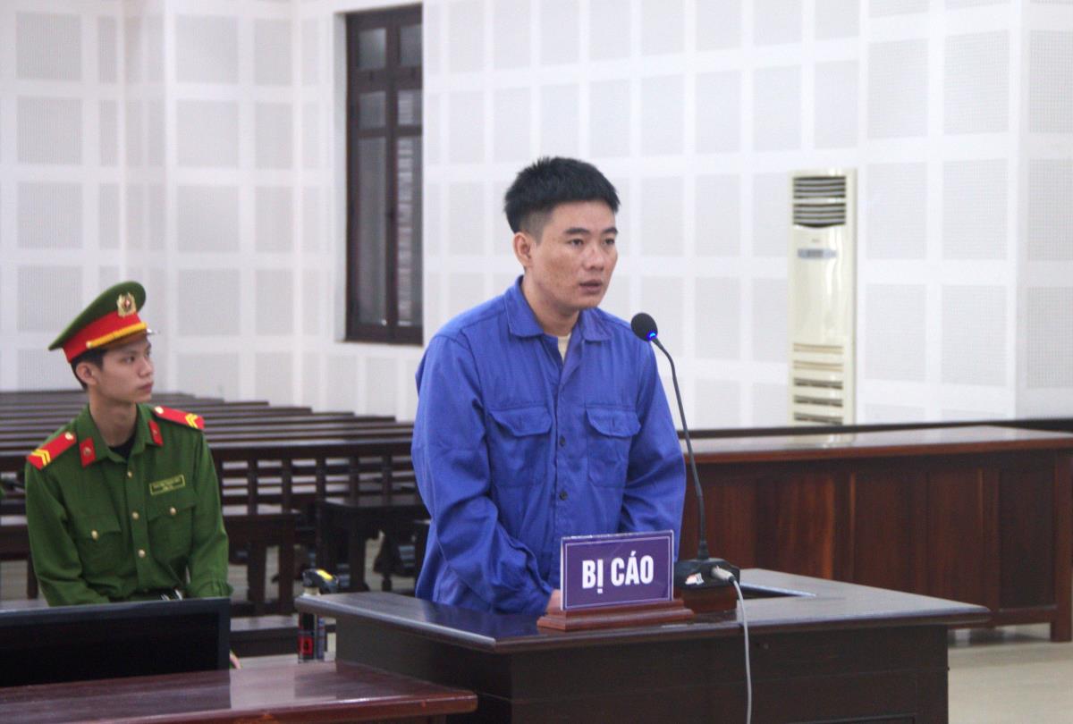 Bị cáo Nguyễn Hữu Phúc tại phiên tòa xét xử.