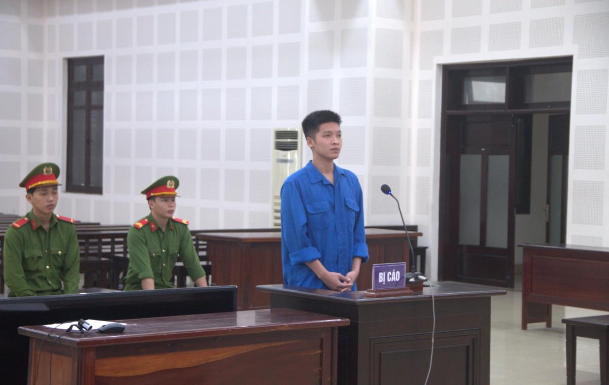 Phạm Đình Huy tại phiên tòa xét xử.