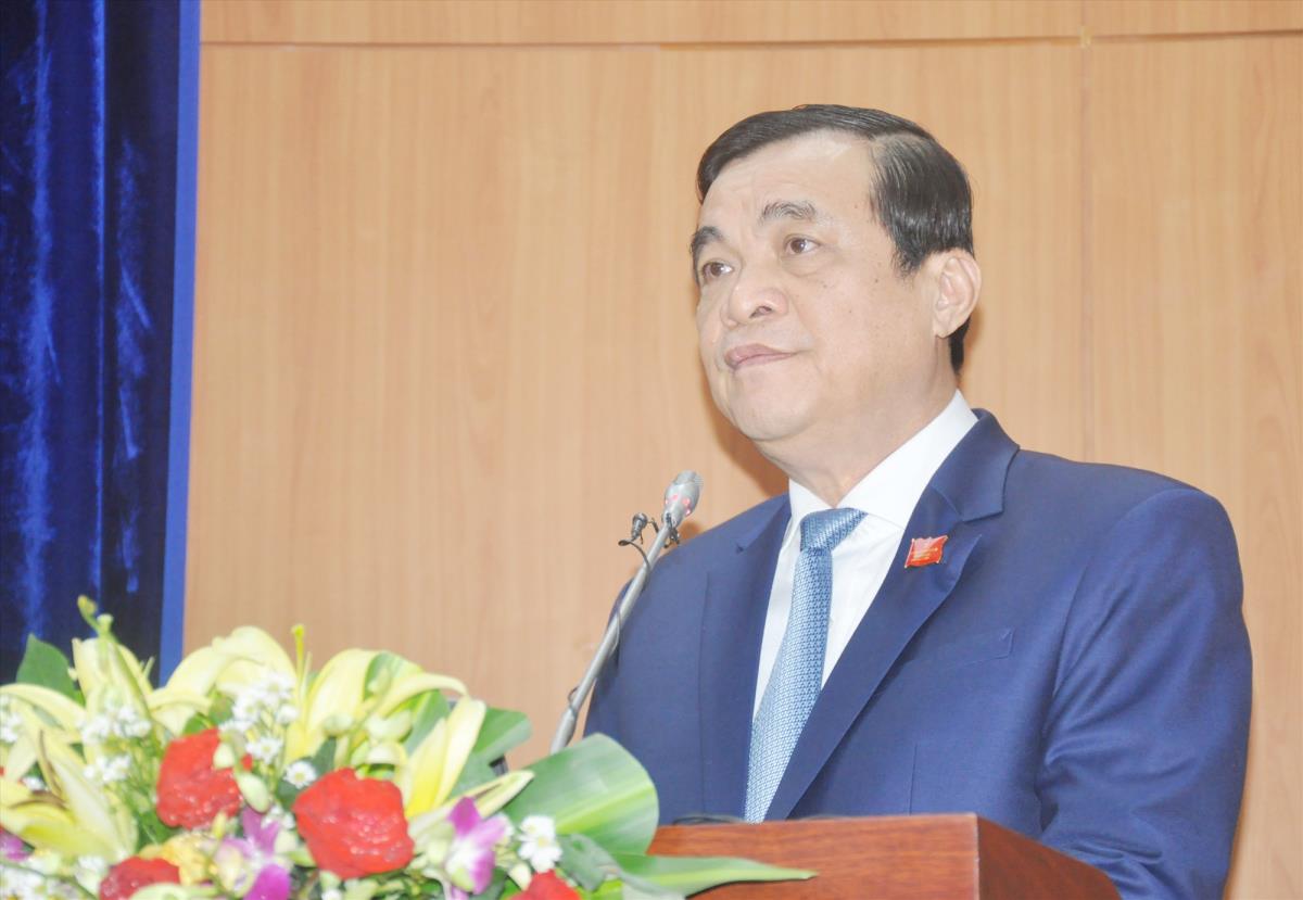 Bí thư Tỉnh ủy, Chủ tịch HĐND tỉnh Quảng Nam Phan Việt Cường phát biểu tại kỳ họp.