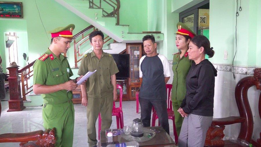 Cơ quan Cảnh sát điều tra Công an tỉnh Quảng Nam tống đạt quyết định khởi tố bị can, lệnh bắt bị can để tạm giam đối với Trương Thị Lệ
