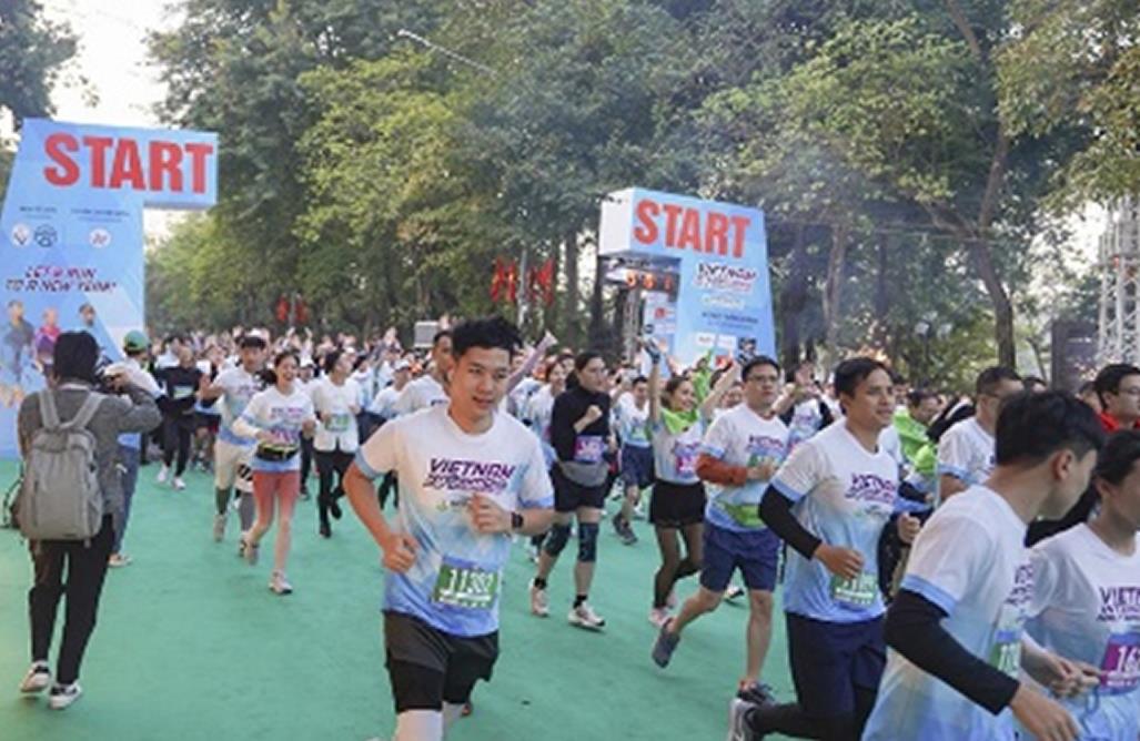 Giải là sự kiện thể thao đầu năm 2024 thu hút đông đảo VĐV trong nước và quốc tế hào hứng tham gia.