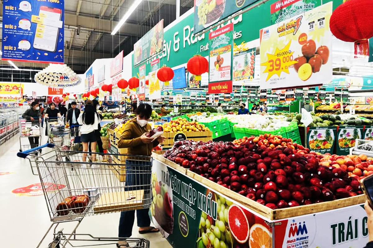 Hàng hóa dồi dào tại Siêu thị MM Mega Market Đà Nẵng phục vụ người dân mua sắm, tiêu dùng dịp Tết Giáp Thìn - 2024 sắp đến.