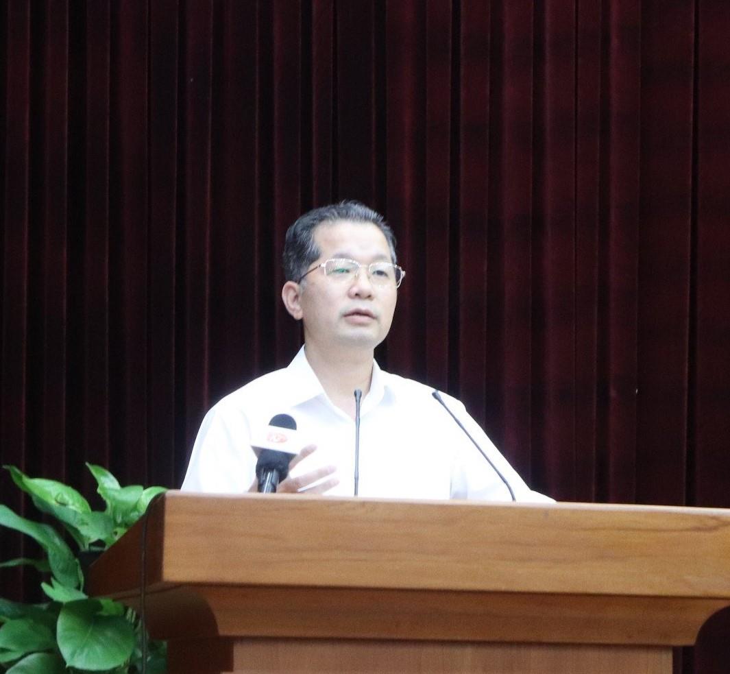 Bí thư Thành ủy Đà Nẵng Nguyễn Văn Quảng phát biểu tại buổi báo cáo chuyên đề.