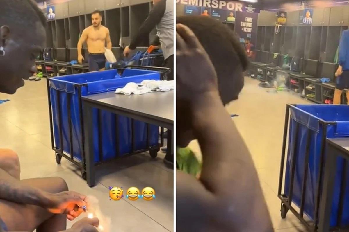 Balotelli đã châm pháo và ném ra sàn trong phòng thay đồ khiến một số đồng đội bị giật mình vì tiếng pháo nổ.