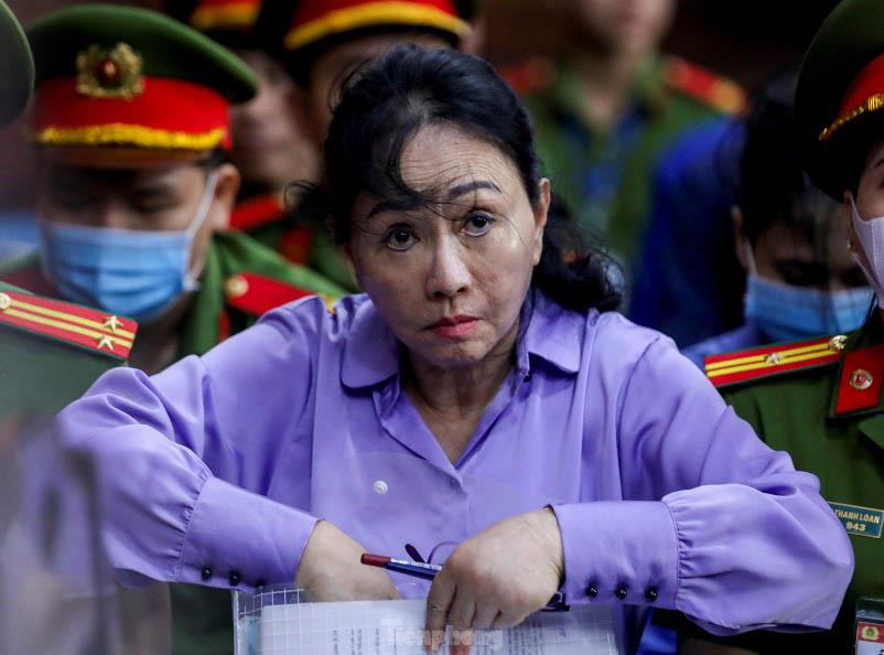 Các bị cáo tại phiên tòa ngày 20-3-2024.