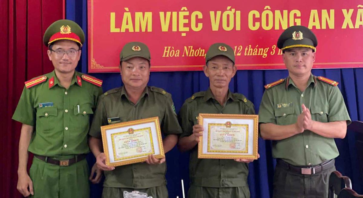 Ông Nguyễn Công Ban luôn tích cực hỗ trợ lực lượng Công an trong hoạt động đảm bảo an ninh trật tự.