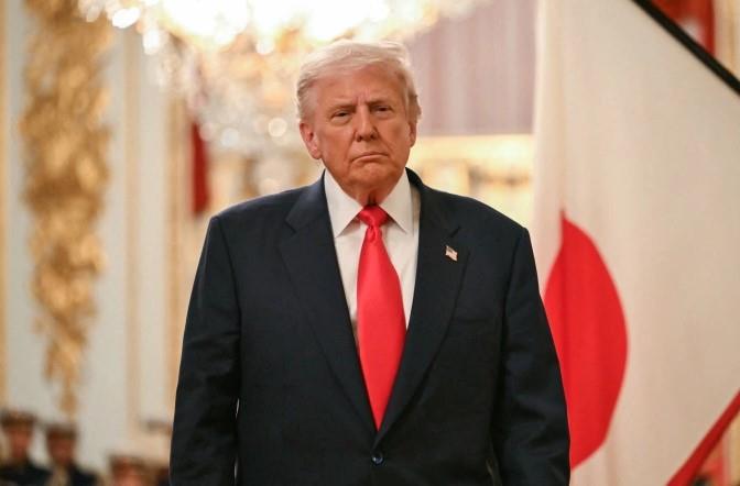 Tổng thống Mỹ Donald Trump đến thăm Nhật Bản ngày 28-10. Ảnh: AFP