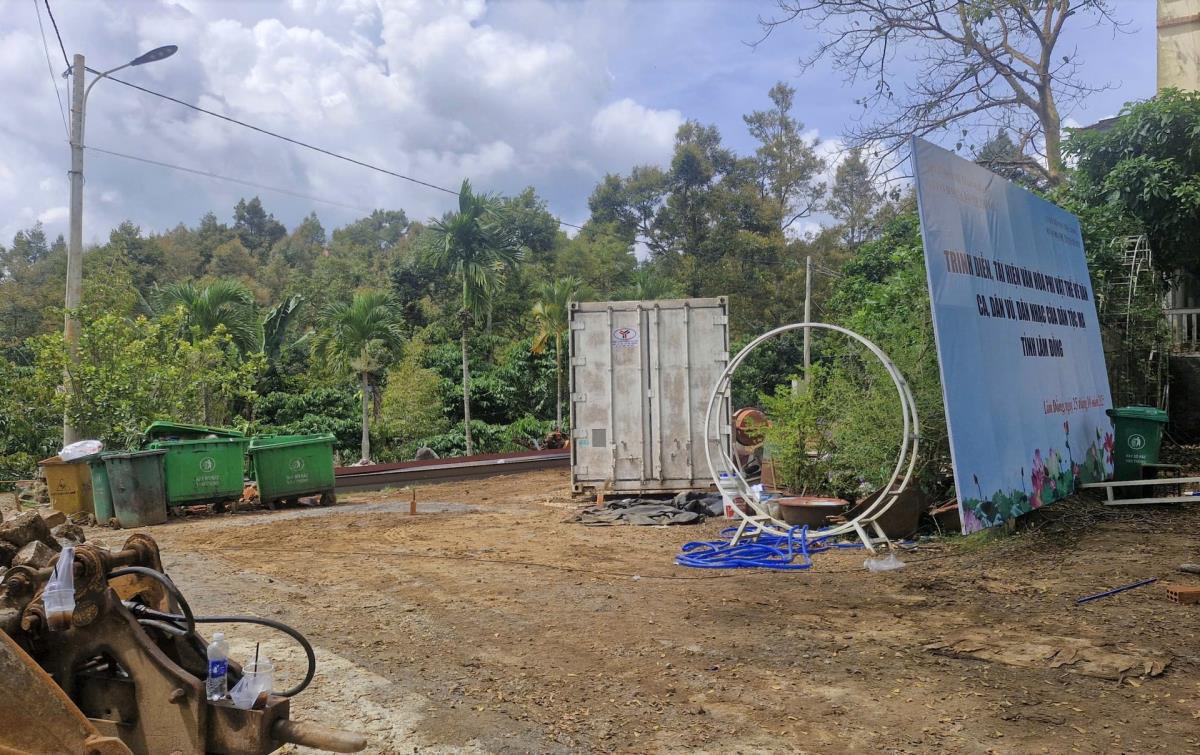 Hiện trường vụ tai nạn lao động khiến tài xế xe cẩu tử vong.