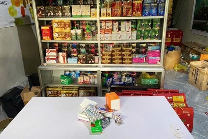 Số thuốc tây mà Lê Thị Duy bán cho bà X. uống dẫn tới tử vong và lực lượng chức năng kiểm tra tại cơ sở kinh doanh thực phẩm chức năng của Lê Thị Duy.