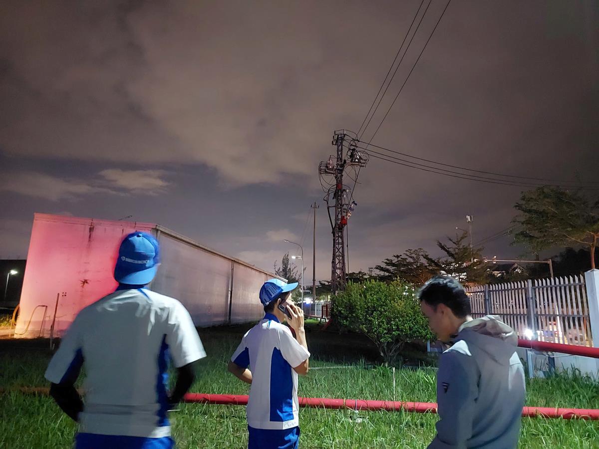 Lực lượng CS PCCC có mặt tại hiện trường khắc phục sự cố