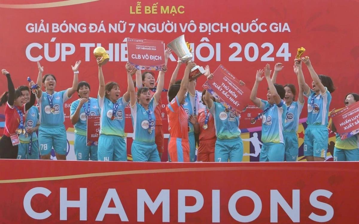 Nhà vô địch giải đấu lần đầu tiên (2024) là Quê Lụa FC vắng mặt ở sân chơi năm nay.