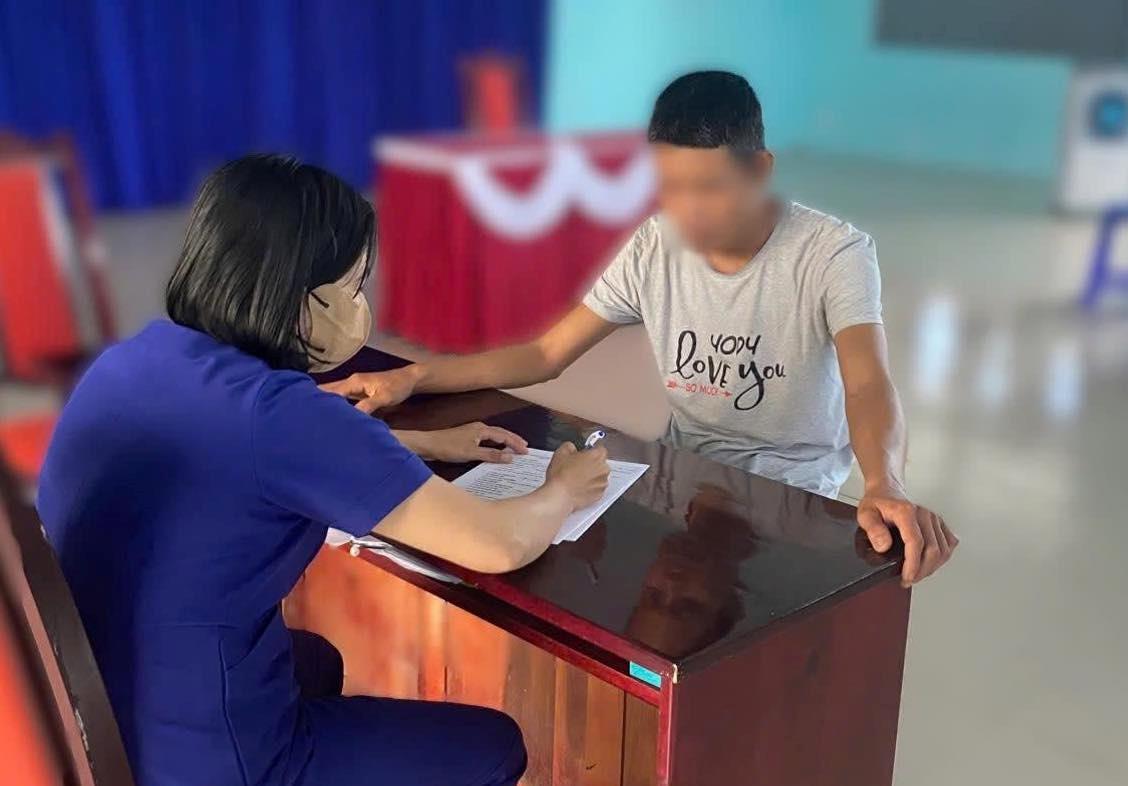 Anh U.T.H. tự nguyện đăng ký đi cai nghiện ma túy.