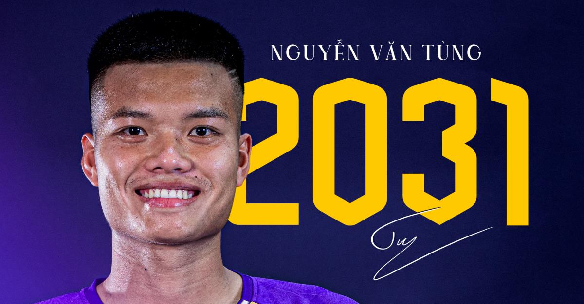 Tiền đạo Nguyễn Văn Tùng và Hà Nội FC gia hạn hợp đồng thêm 5 năm.