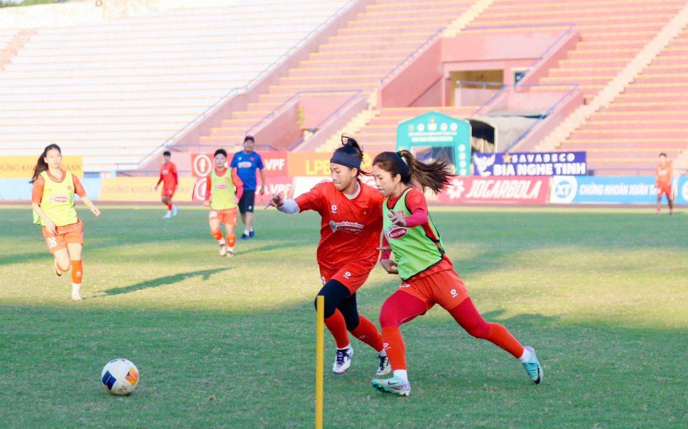 Đội tuyển nữ Việt Nam duy trì chế độ tập luyện chuẩn bị cho SEA Games 33.