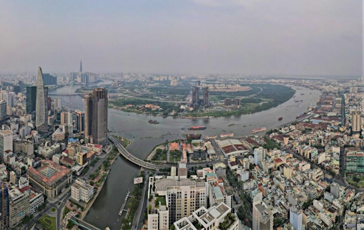 Những căn nhà phố liền kề tại Vịnh Tiên sở hữu kiến trúc châu Âu sang trọng, thiết kế hài hòa với cảnh quan xanh của siêu đô thị