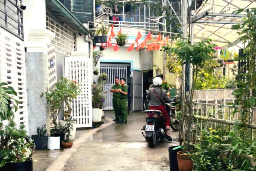 Cơ quan chức năng khám xét nhà riêng của ông Huy.