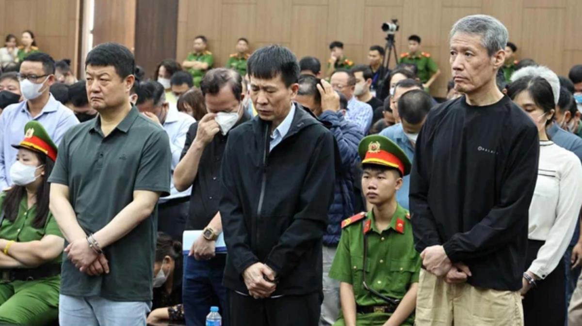 Các bị cáo tại phiên tòa.