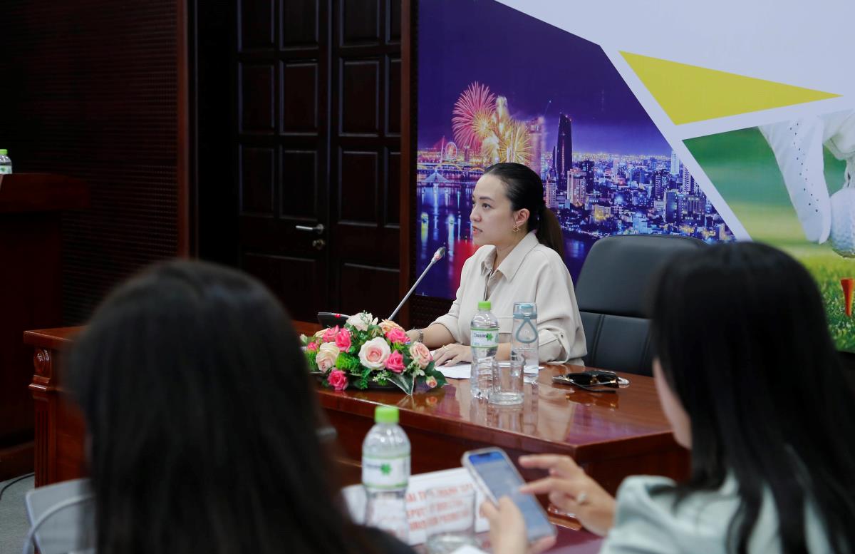 Bà Nguyễn Thị Hoài An - Phó Giám đốc Sở Văn hoá, Thể thao và Du lịch Đà Nẵngtrao đổi cùng các đối tác tại hội thảo trực tuyến