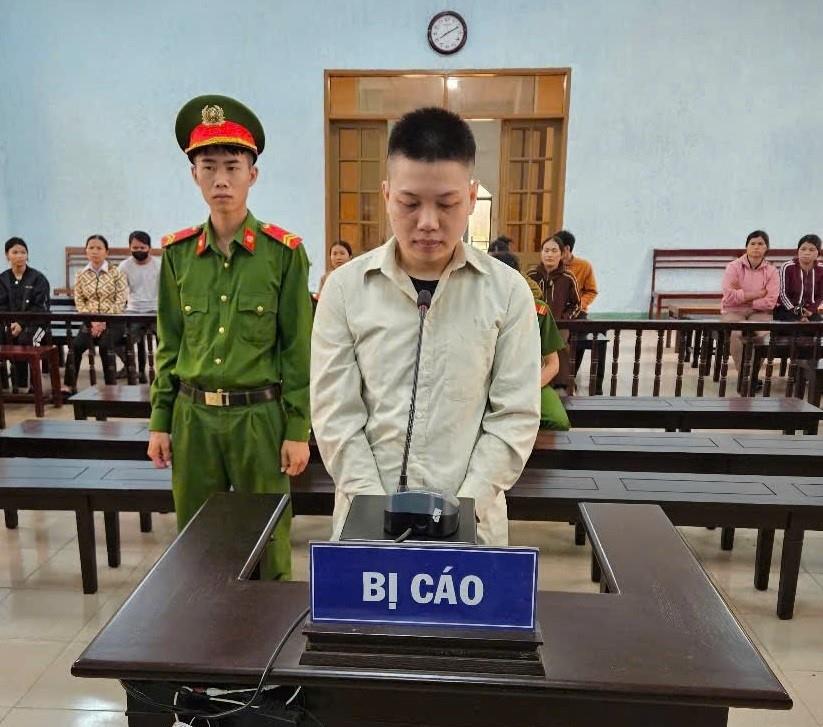 Đối tượng lừa đảo người nước ngoài cùng 4 đồng phạm người Việt Nam trong đường dây lừa đảo qua mạng xã hội xuyên quốc gia vừa bị Công an tỉnh Gia Lai triệt phá.