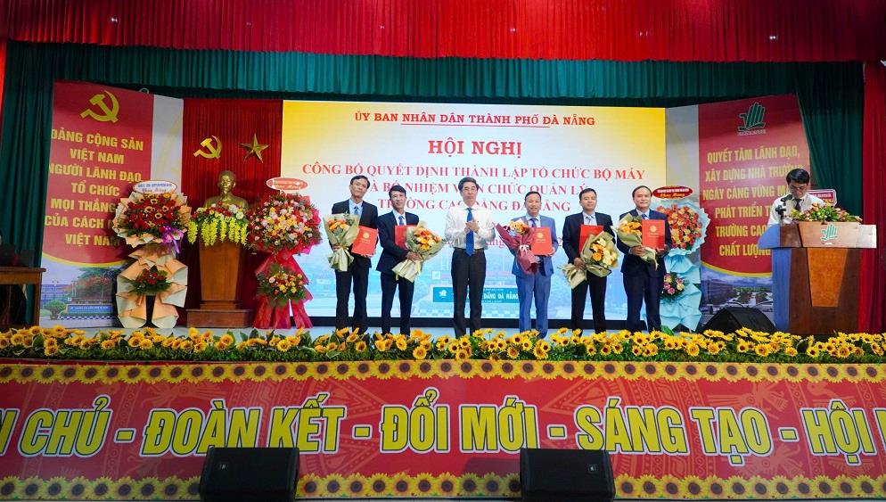 Phó Chủ tịch UBND thành phố Trần Chí Cường phát biểu giao nhiệm vụ