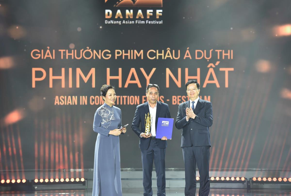Phó Chủ tịch UBND TP Đà Nẵng Nguyễn Thị Anh Thi phát biểu tại lễ trao giải.
