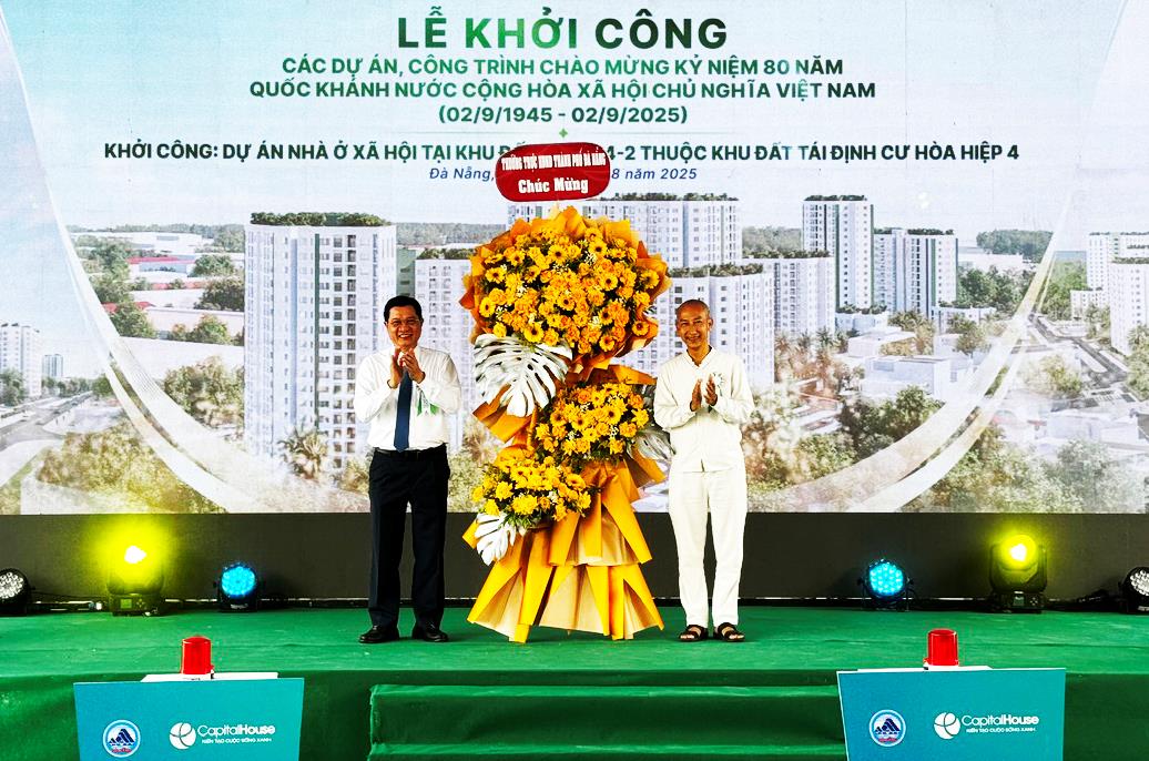 Các phương tiện thi công tiến hành thi công ngay sau khi Dự án được phát lệnh khởi công.