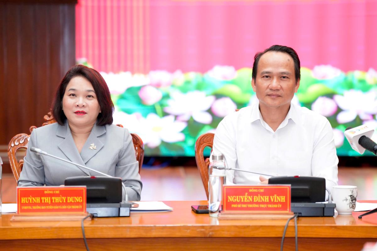 Quang cảnh buổi họp báo