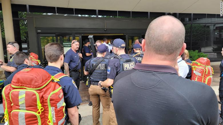 Cảnh sát Tulsa công bố hình ảnh từ hiện trường vụ xả súng trong khuôn viên Bệnh viện St. Francis Hospital hôm 1/6. Ảnh: Sở cảnh sát Tulsa.