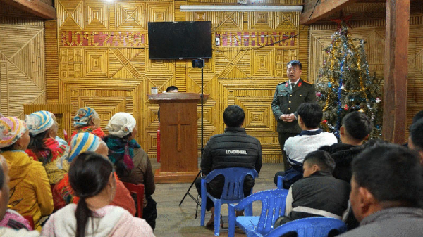 Công an huyện Bảo Lạc thường xuyên tuyên truyền, vận động quần chúng nhân dân chấp hành tốt Luật tín ngưỡng tôn giáo.