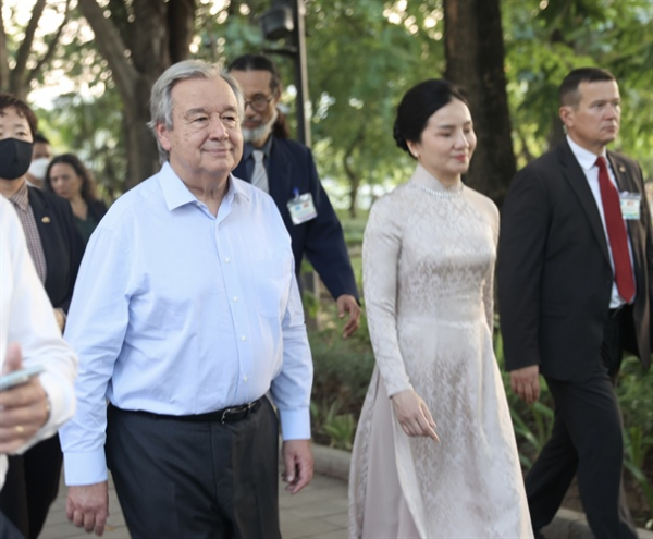 Tổng thư ký Liên hiệp quốc António Guterres trong chuyến thăm Việt Nam (10/2022) đã ghi nhận những thành tựu của Việt Nam trong đảm bảo nhân quyền 