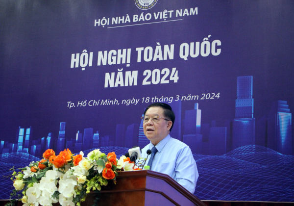Trưởng Ban Tuyên giáo Trung ương Nguyễn Trọng Nghĩa phát biểu chỉ đạo hội nghị.