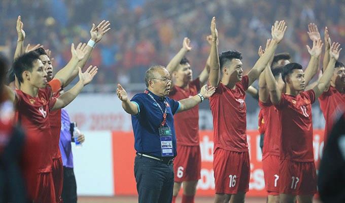 HLV Shin Tae Yong đối diện với sự ghẻ lạnh của người hâm mộ Indonesia.