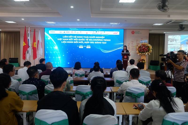Bà Vũ Thị Bích Hậu, Phó Giám đốc Sở Khoa học và Công nghệ Đà Nẵng đã phát biểu tại điểm cầu Đà Nẵng.