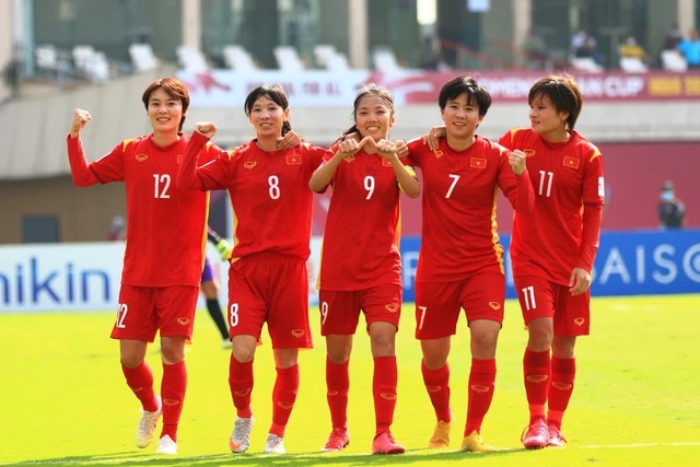 Đội tuyển bóng đá nữ Việt Nam lần đầu tiên lọt vào VCK World Cup nữ.