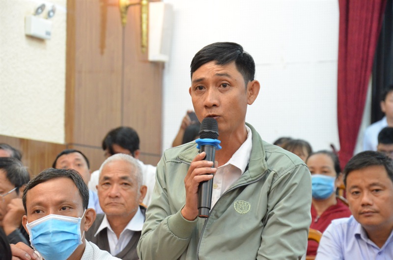 Bí thư Thành ủy, Trưởng Đoàn ĐBQH TP Đà Nẵng Nguyễn Văn Quảng thông tin tại hội nghị