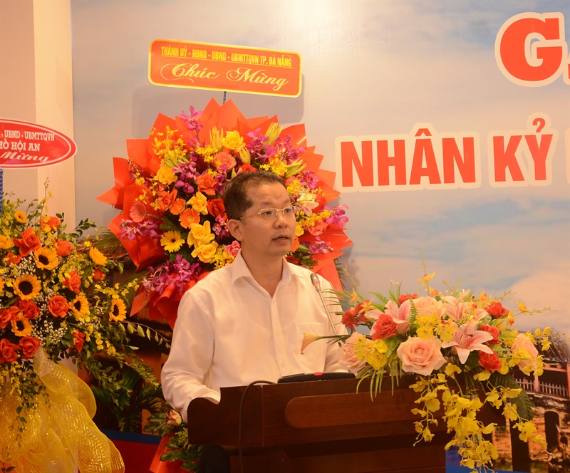 Bí thư Thành ủy Nguyễn Văn Quảng thăm gia đìng đồng chí Trần Thận