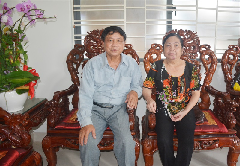 Vợ chồng thương, bệnh binh Lê Đức Lập, Nguyễn Thị Xuân.