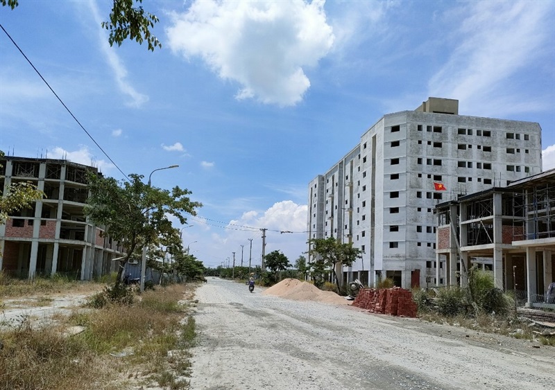 Người mua đất tại dự án trên liên tục kéo đến trụ sở tiếp công dân của tỉnh Quảng Nam khiếu nại đòi đất.