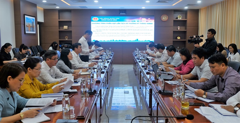 Chủ tịch UBND TP Đà Nẵng Lê Trung Chinh đánh giá chung về tình hình KT-XH Đà Nẵng.