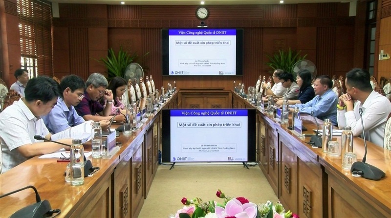 Quang cảnh buổi làm việc giữa UBND tỉnh Quảng Nam và Viện Công nghệ Quốc tế DNIIT.