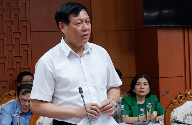 Thứ trưởng Bộ Y tế Đỗ Xuân Tuyên yêu cầu đẩy nhanh tiến độ xây dựng Đề án hình thành Trung tâm Công nghiệp dược liệu Quảng Nam.