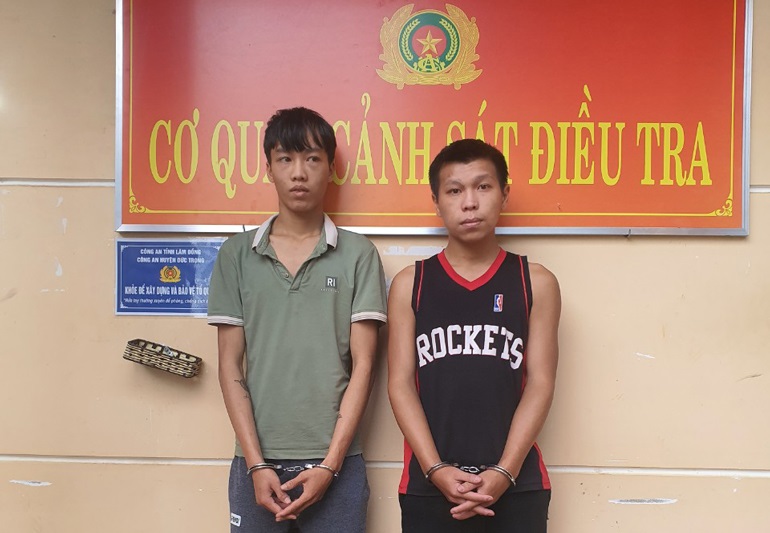 Hai đối tượng Tín và Thái bị cơ quan Công an bắt giữ.