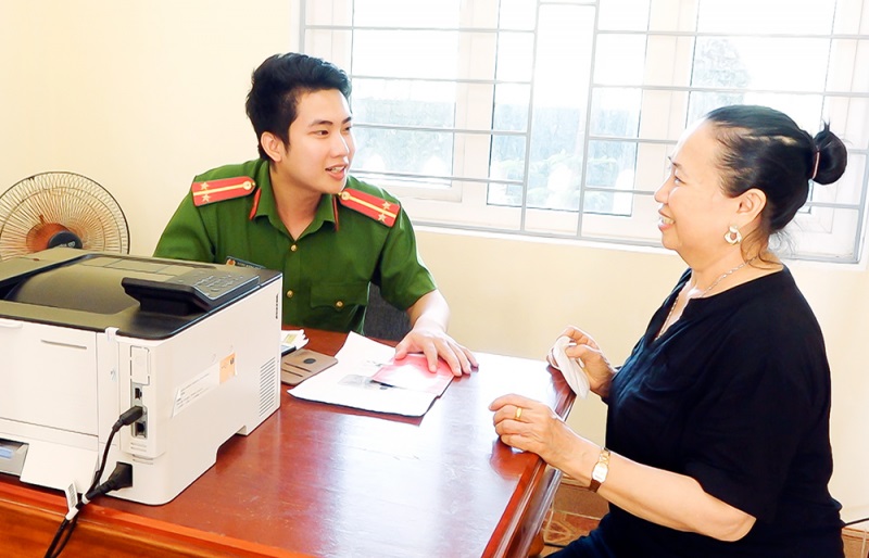 Lực lượng Công an tỉnh Quảng Bình luôn luôn lắng nghe ý kiến góp ý của nhân dân để phục vụ tốt hơn, công tác tốt hơn.