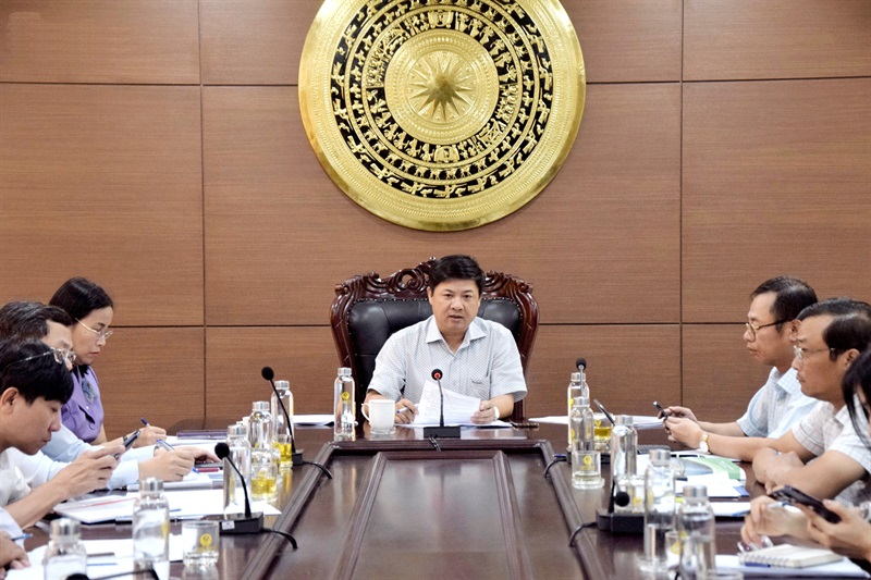 Chủ tịch HĐND TP Đà Nẵng Lương Nguyễn Minh Triết chủ trì phiên họp.