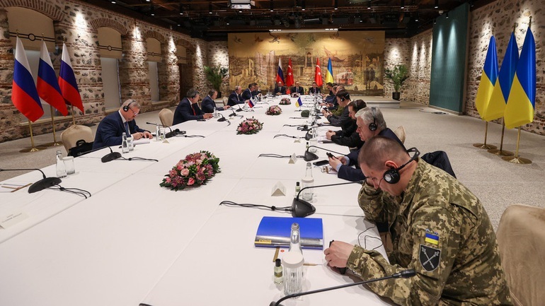 Phái đoàn đàm phán Nga - Ukraine tại Thổ Nhĩ Kỳ ngày 29-3. Ảnh: RT