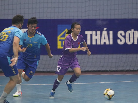 Ngày 20-4, đội tuyển futsal nữ Việt Nam sẽ sang Bahrain tập huấn.