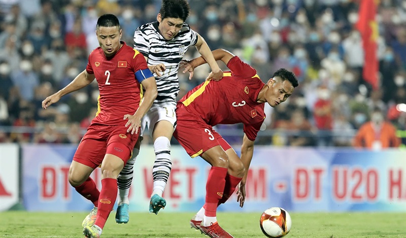 Đội tuyển U23 Việt Nam (áo sẫm) đã có trận đấu thử nghiệm chất lượng với U20 Hàn Quốc.